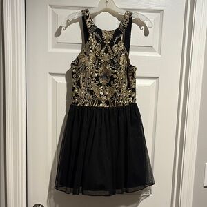 Say Yes To The Dress Semi Formal Dress Size 7.